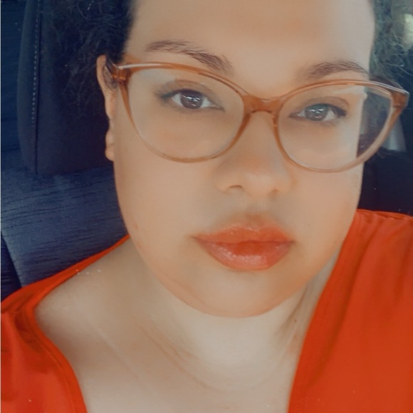 Meet your Posher, Tania - Picture 2 of 4